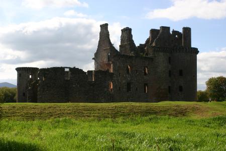 caerlaverock castle