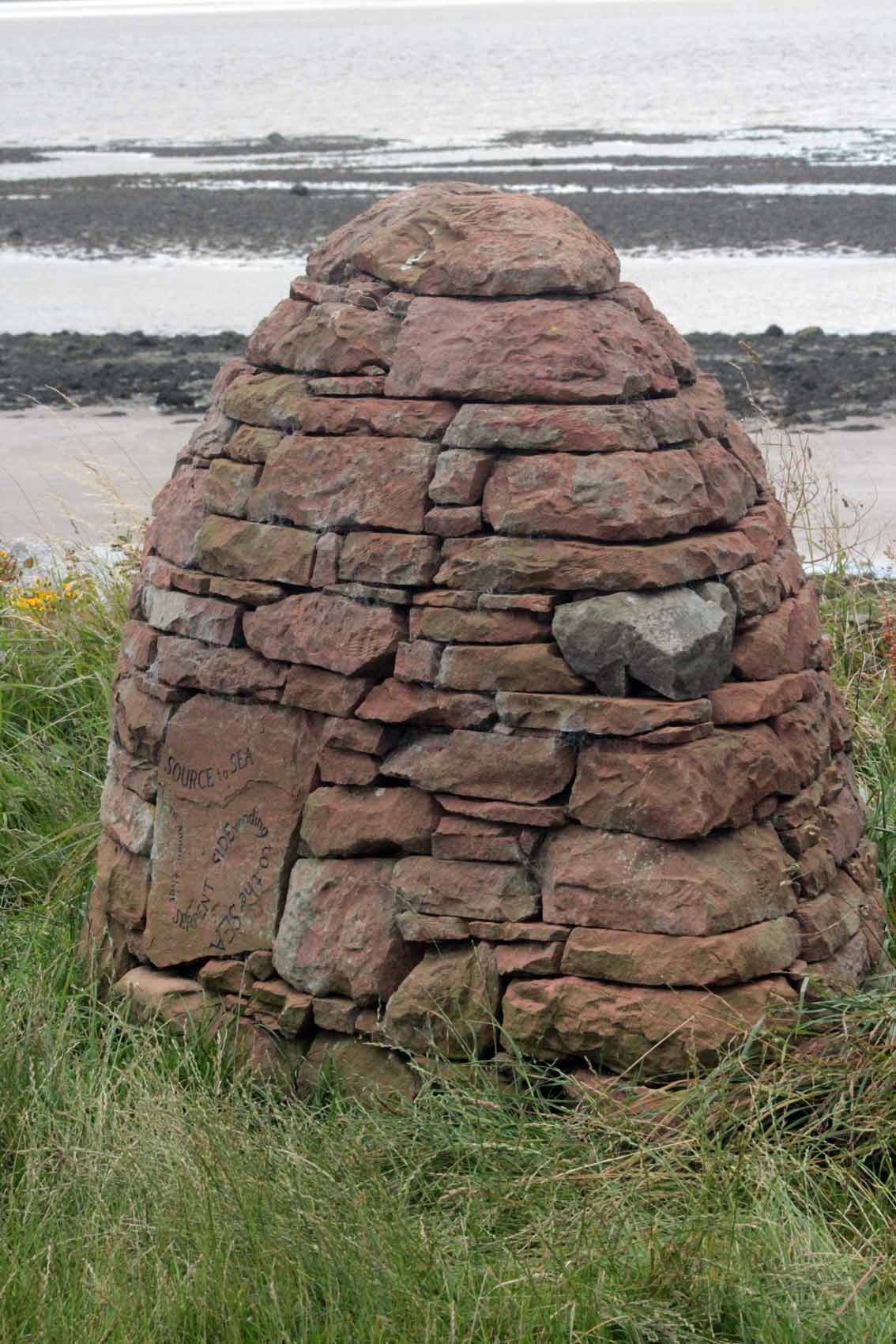 Cairn at start of Annandale way