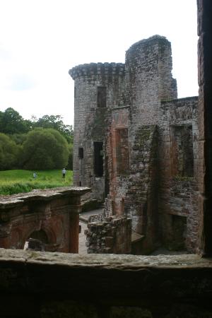 caerlaverock castle