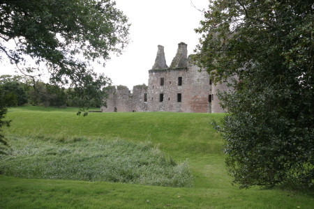caerlaverock castle