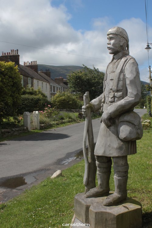 Skulpture on main street 