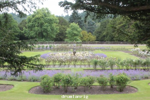 Drumlanrig Castle gardens