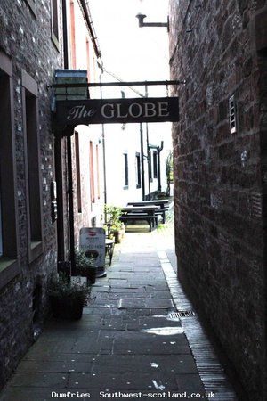 Entrance to Globe Inn