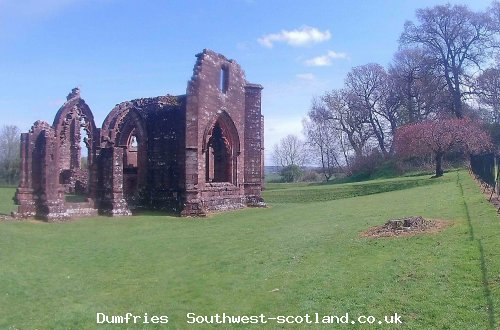 Lincluden Church remains