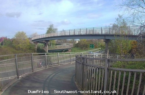 Walkway over A75