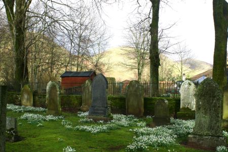 Kirkyard at Duisdeer