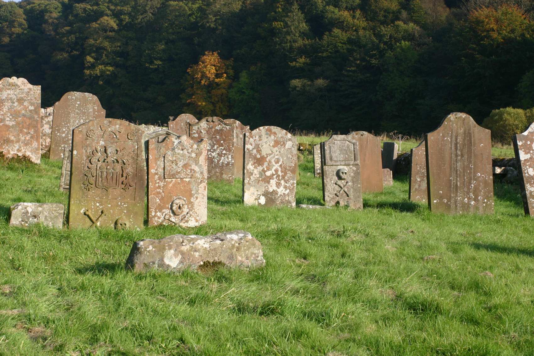 Hoddom Kirk_yard Hoddom 2007