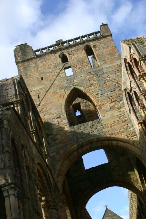jedburgh abbey 