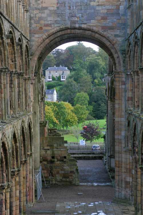 jedburgh abbey 