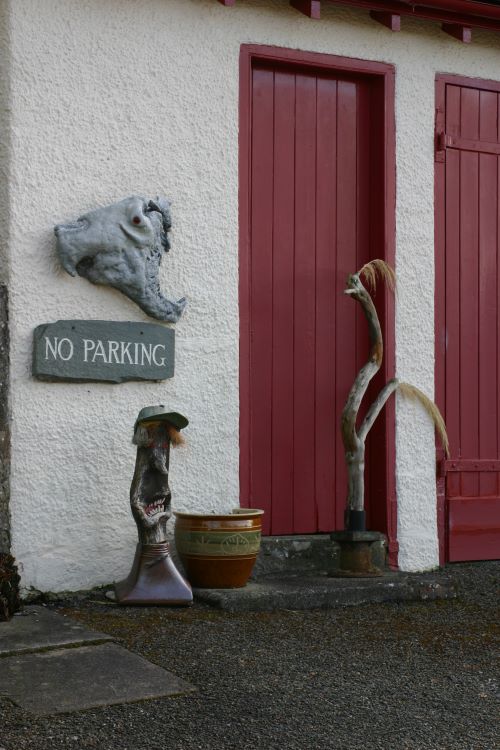 	Skulptures in Garden