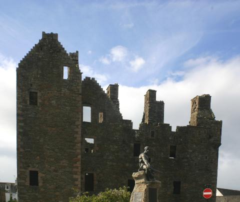 Maclellans castle