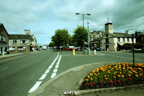 road to Moffat town centre