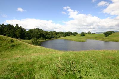 Morton Loch, Morton castle