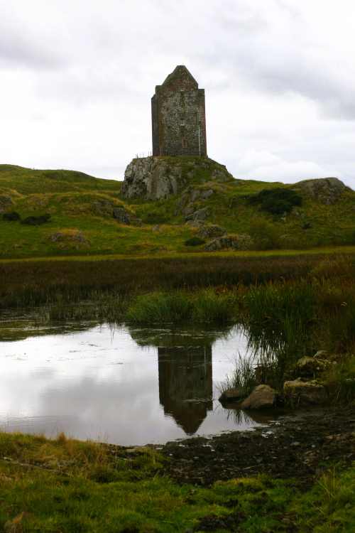 Smailholm tower house